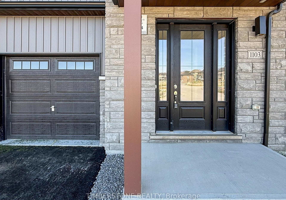1103-zircon-manor-pickering-ontario-e13066982