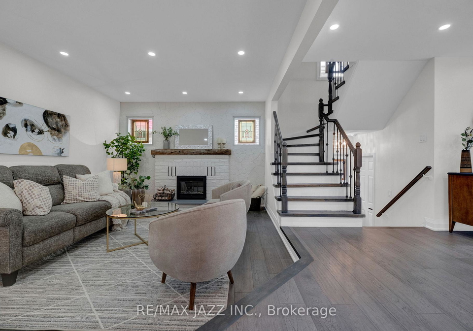 15-stockbridge-crescent-ajax-ontario-e13067580