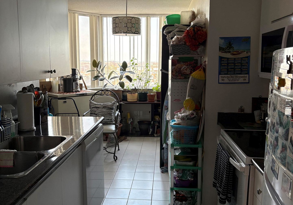 80-alton-towers-circle-scarborough-ontario-e13069042