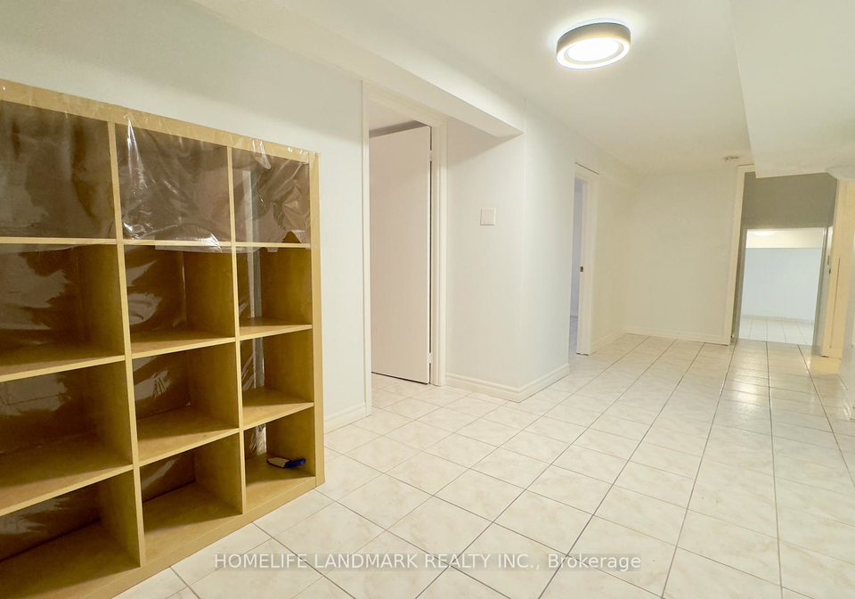 35-lambeth-square-scarborough-ontario-e13070848