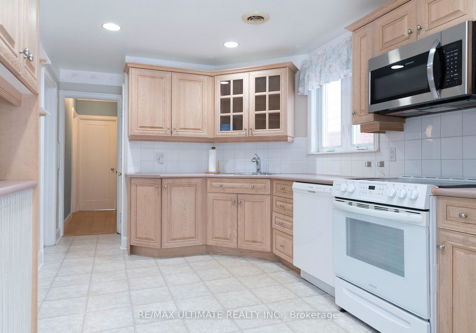7-joanith-upper-drive-east-york-ontario-e13070858