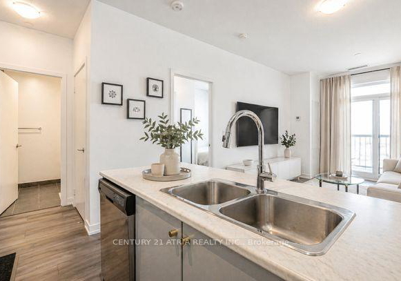 8-trent-avenue-toronto-ontario-e13071206