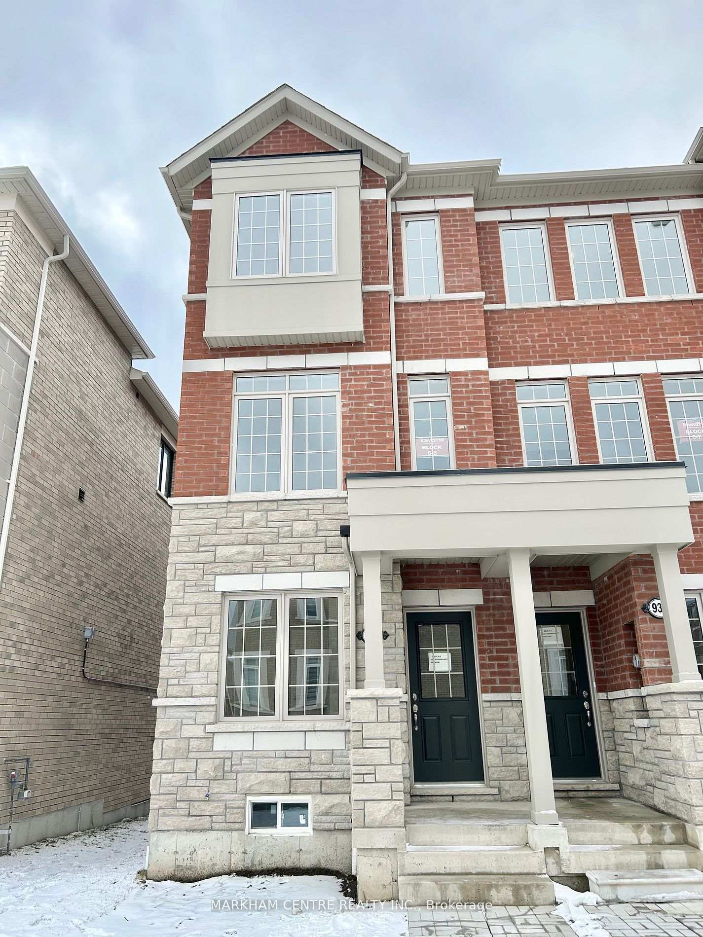 939-crowsnest-hollow-pickering-ontario-e13071726