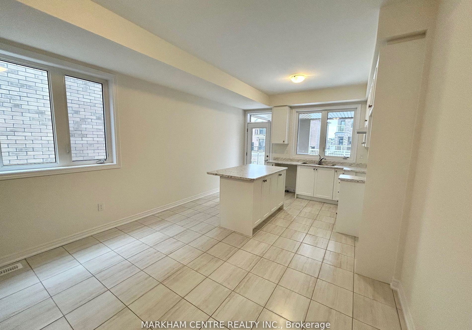 939-crowsnest-hollow-pickering-ontario-e13071726
