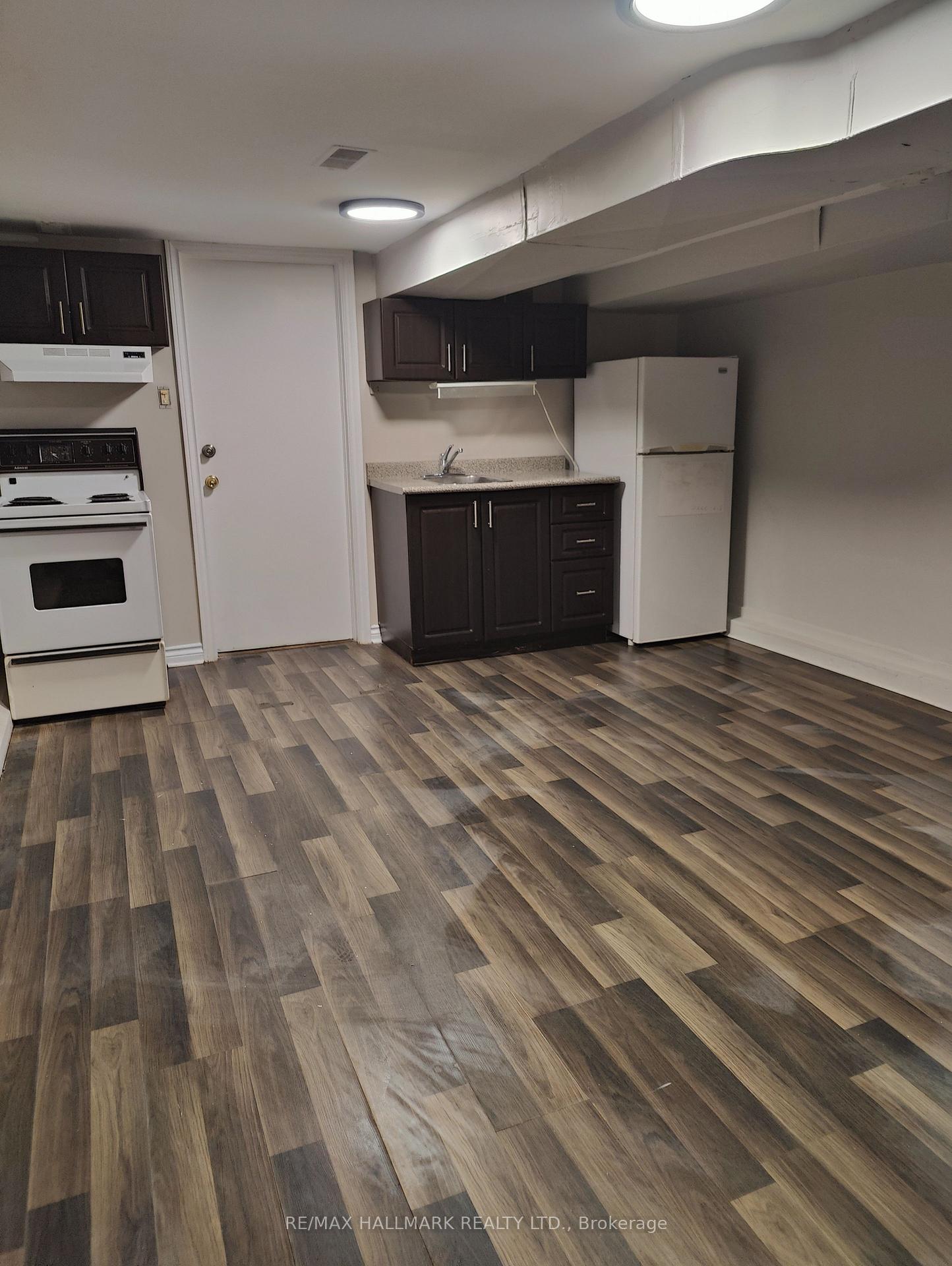 172-waverley-road-toronto-ontario-e13073276