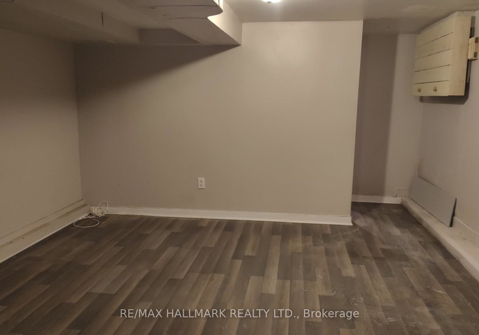 172-waverley-road-toronto-ontario-e13073276
