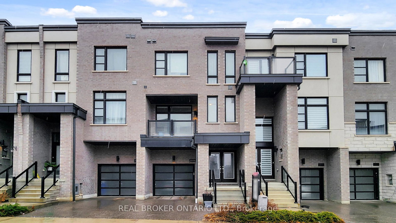 2508-castlegate-crossing-pickering-ontario-e13073278