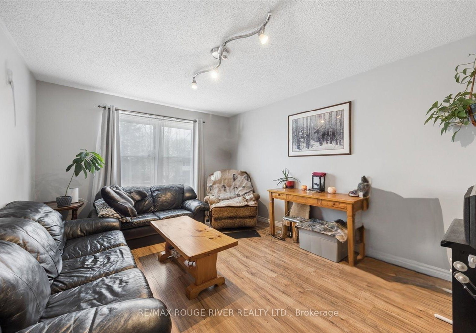 79-broadlands-crescent-clarington-ontario-e13074300