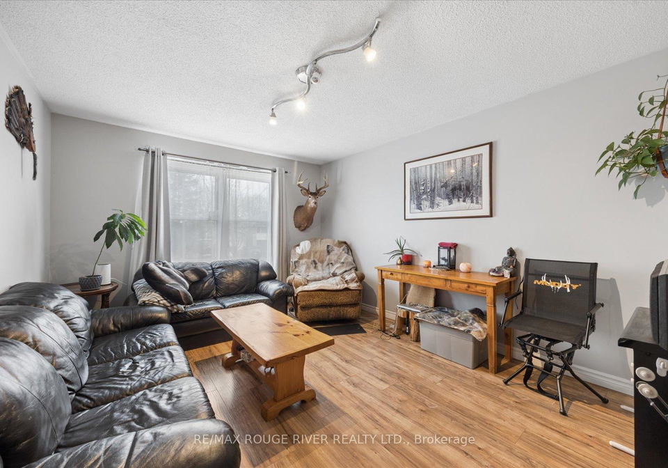 79-broadlands-crescent-clarington-ontario-e13074300