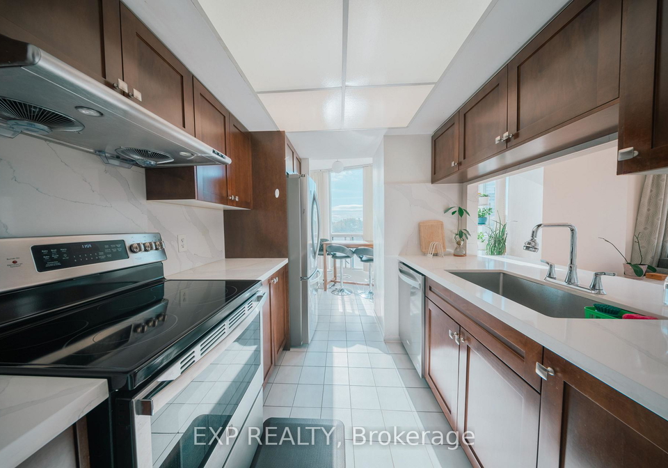 2550-lawrence-avenue-e-scarborough-ontario-e13074534
