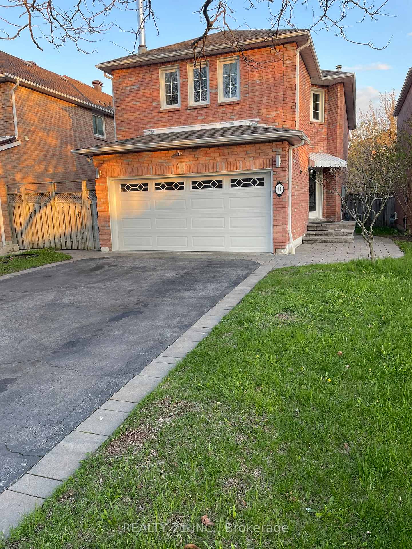 11-iles-street-w-ajax-ontario-e13074814