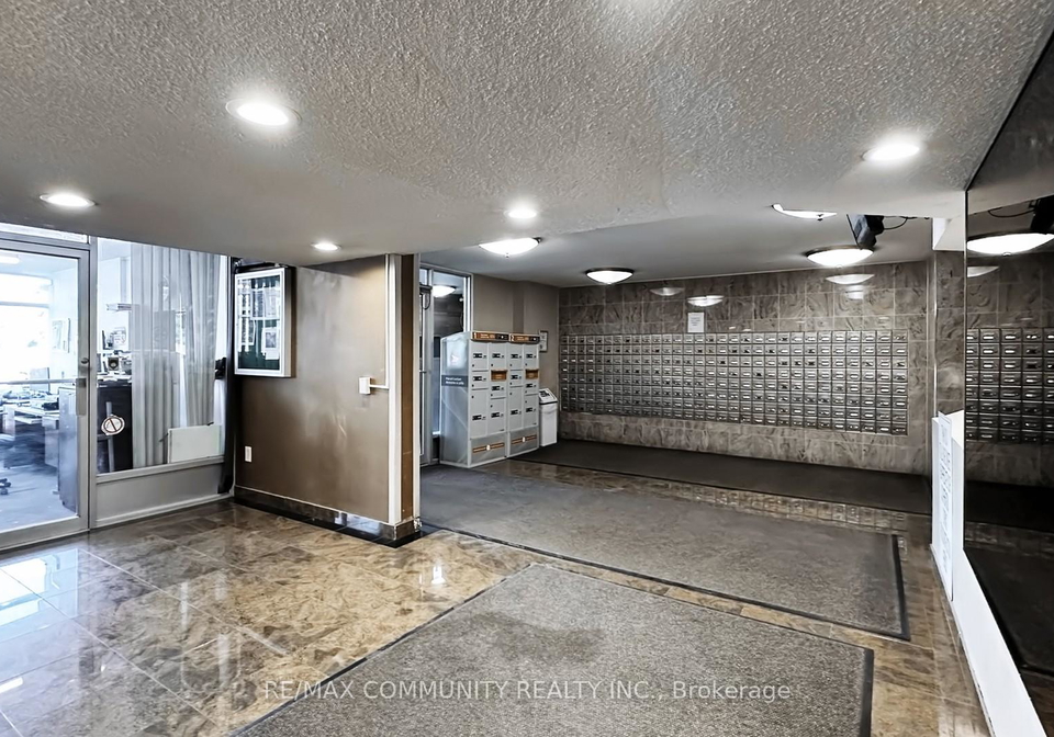 2050-bridletowne-circle-scarborough-ontario-e13074896