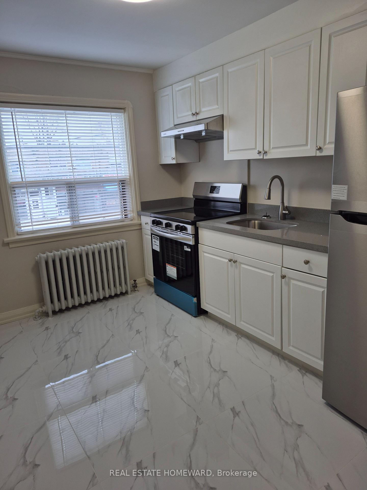 1066-coxwell-avenue-east-york-ontario-e13075142