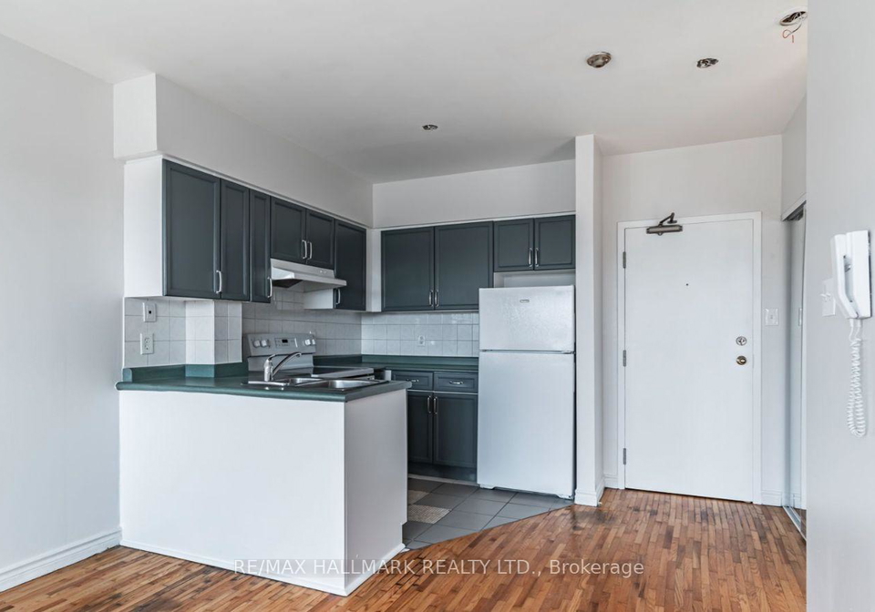 2831-kingston-road-scarborough-ontario-e13075426