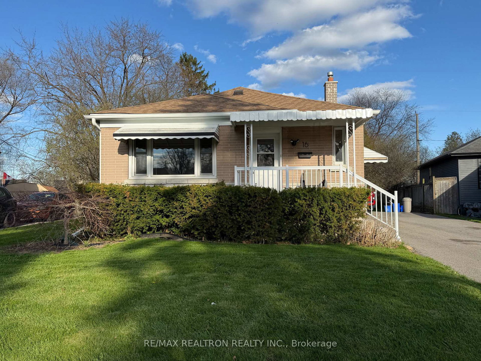 16-forest-road-ajax-ontario-e13076122