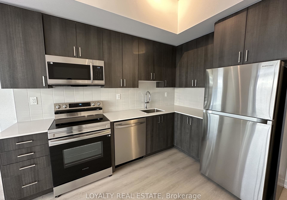 1435-celebration-drive-pickering-ontario-e13076224