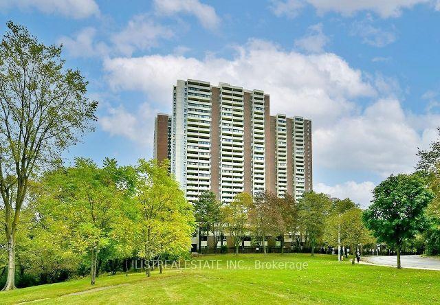 5-massey-square-east-york-ontario-e13076492