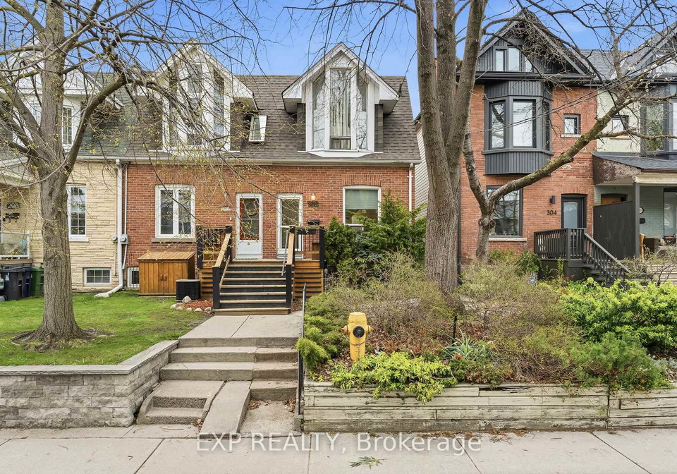 302-bain-avenue-toronto-ontario-e13076560