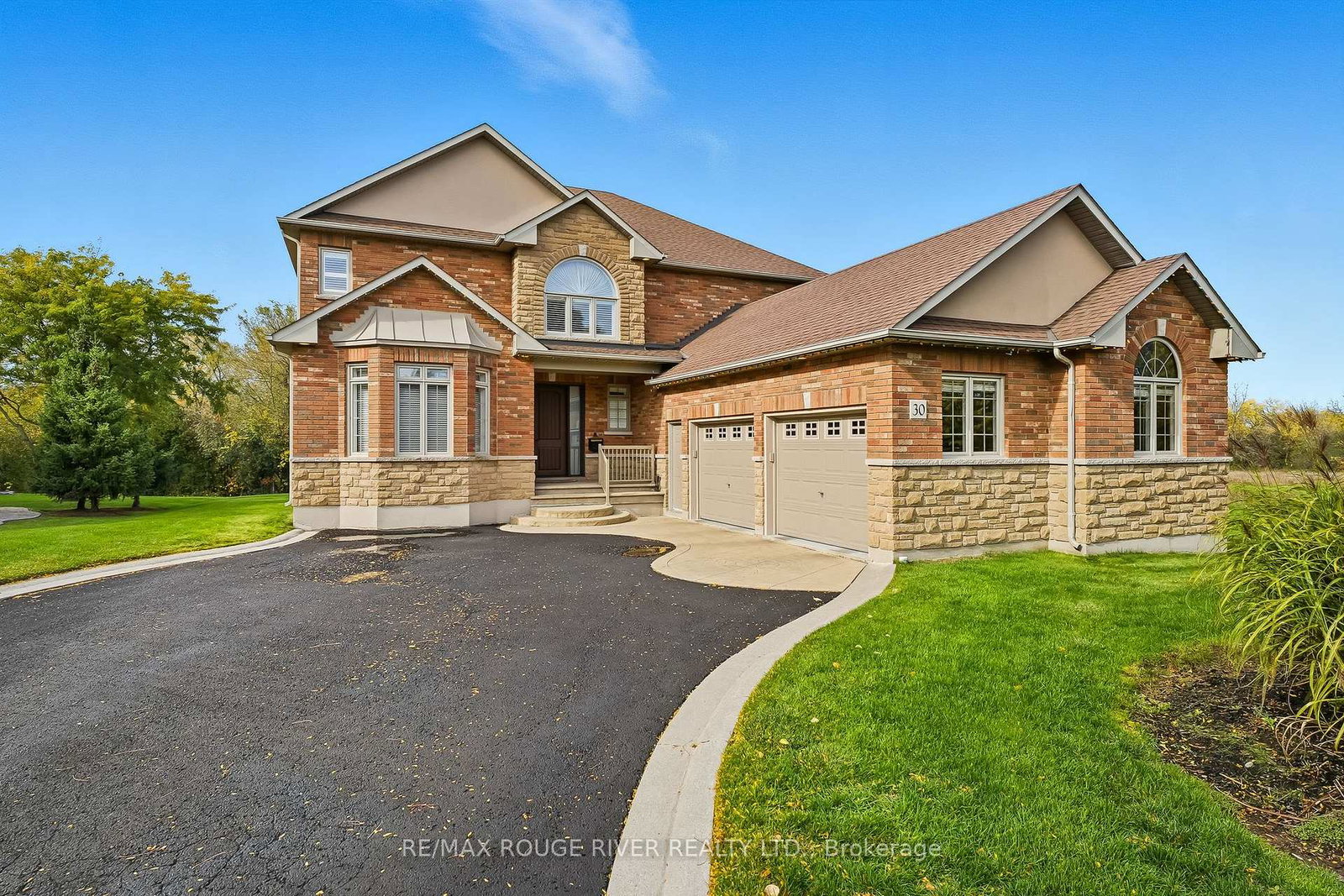 30-hanover-court-whitby-ontario-e13079868