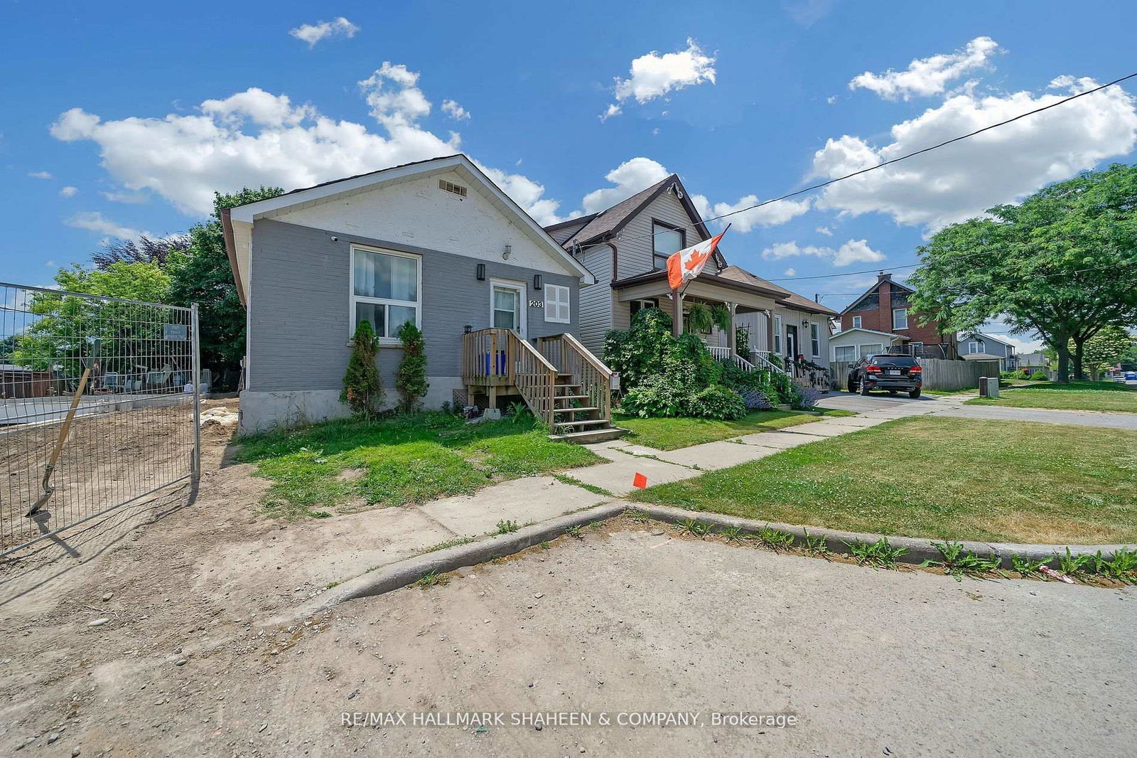 203-quebec-street-oshawa-ontario-e13080618
