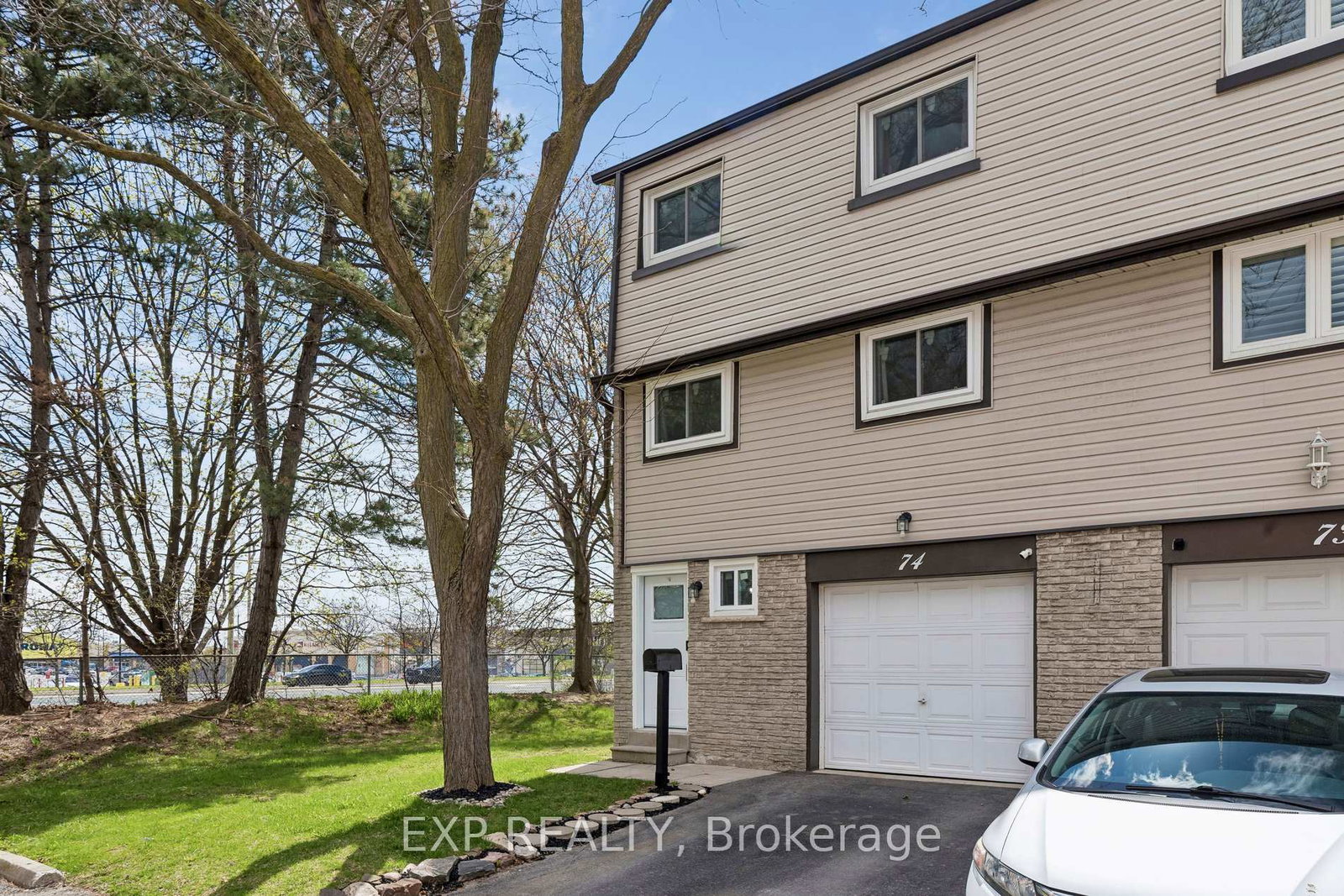 1945-denmar-road-pickering-ontario-e13082124