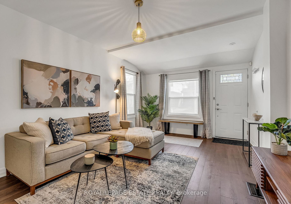240-cedarvale-avenue-east-york-ontario-e13082440