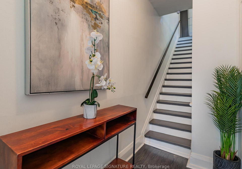 8-fairford-avenue-toronto-ontario-e13083092