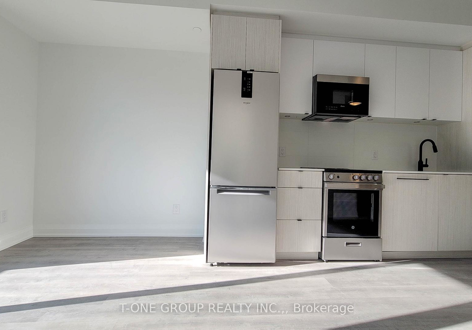 2369-danforth-avenue-toronto-ontario-e13083180