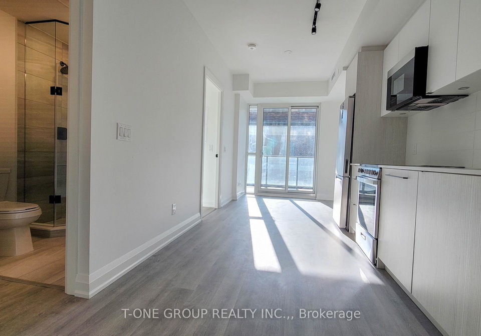 2369-danforth-avenue-toronto-ontario-e13083180