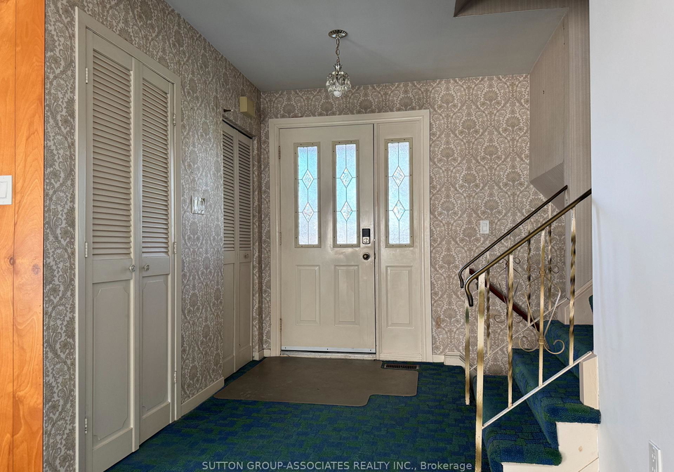 11-castor-crescent-scarborough-ontario-e13083472