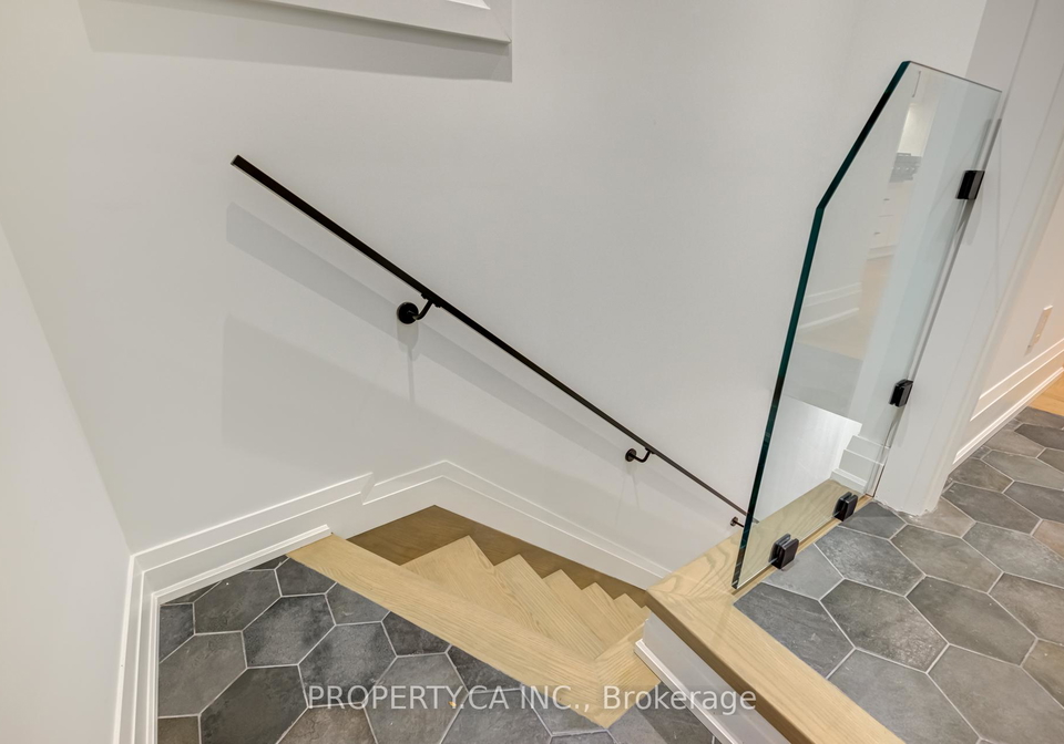 8-first-avenue-toronto-ontario-e13083494