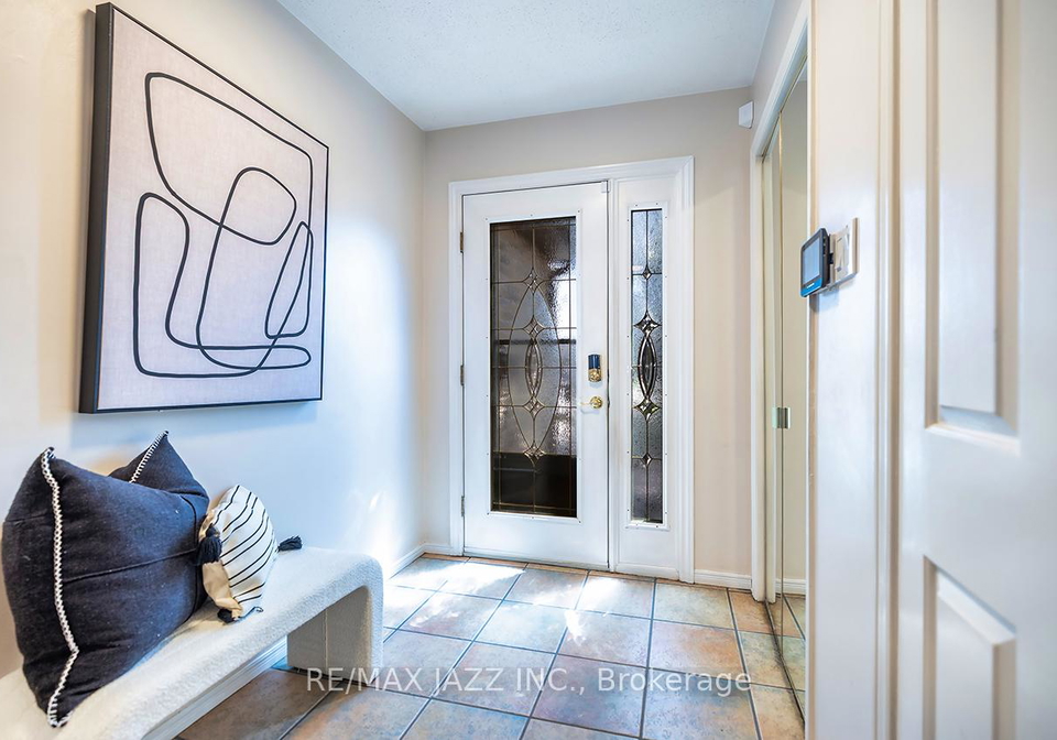 1716-minstrel-manor-pickering-ontario-e13083546