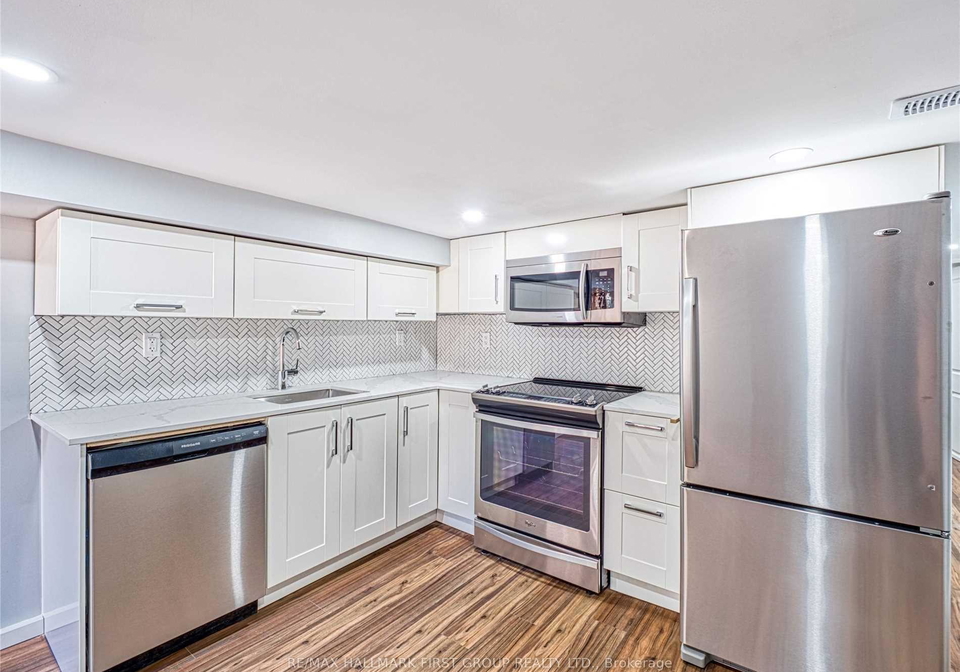 376-rhodes-avenue-toronto-ontario-e13085242