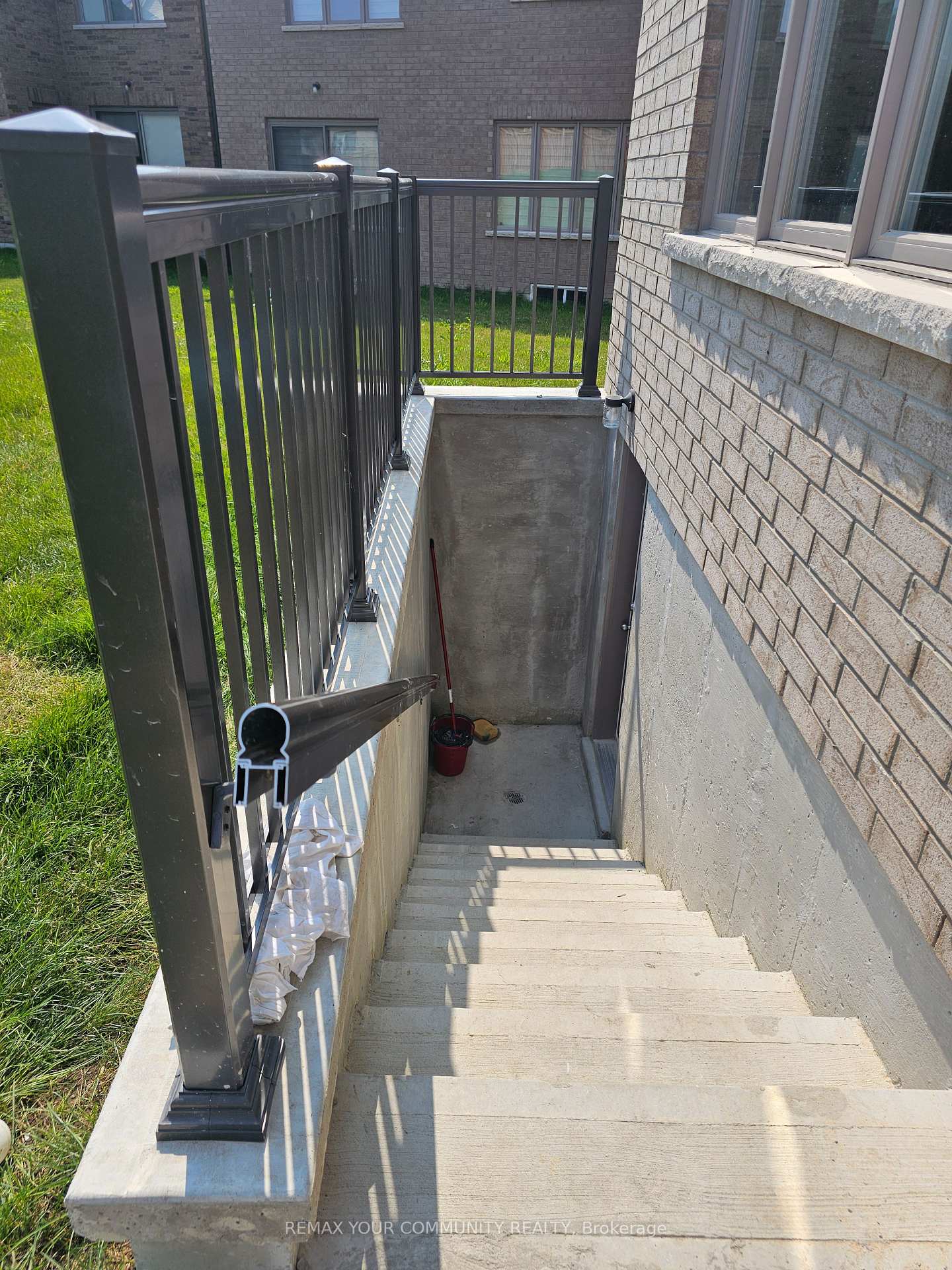 226-miyako-court-oshawa-ontario-e13086794