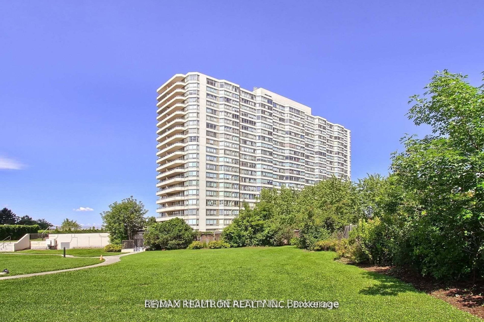 5-greystone-walk-drive-scarborough-ontario-e13087718