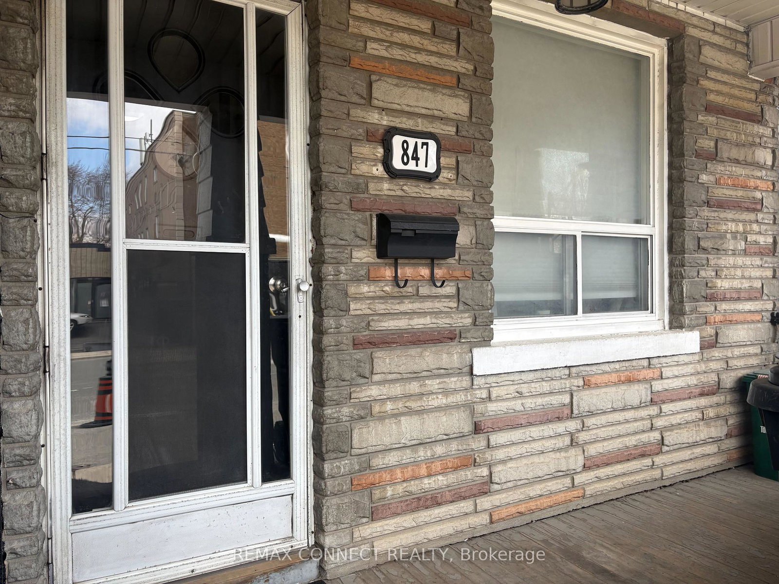 847-pape-avenue-east-york-ontario-e13088170