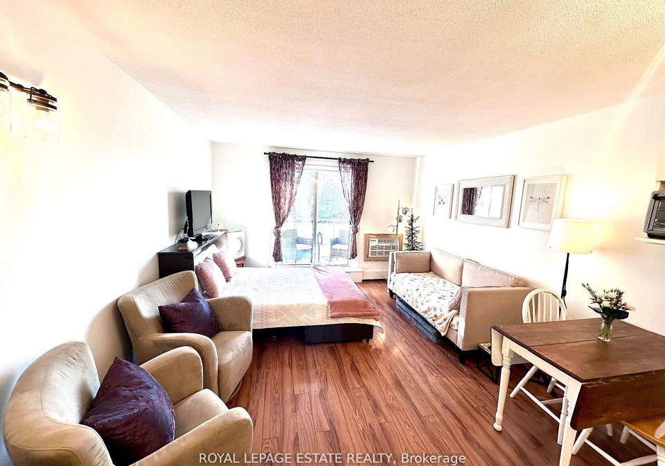 123-woodbine-avenue-toronto-ontario-e13088406