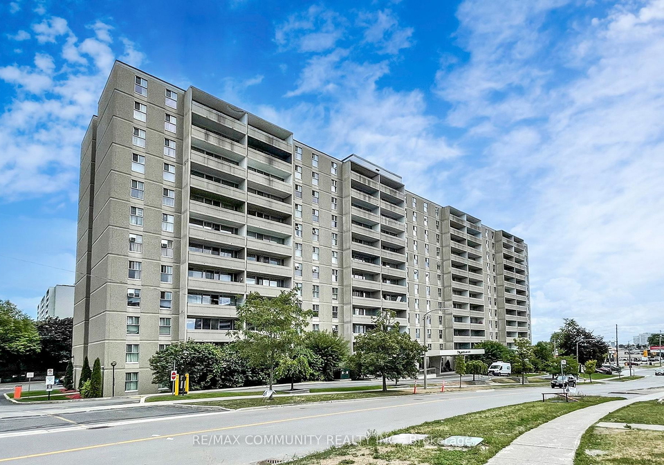 2-glamorgan-avenue-n-scarborough-ontario-e13089132