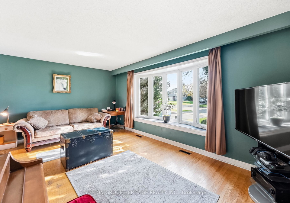 35-albery-crescent-ajax-ontario-e13090014