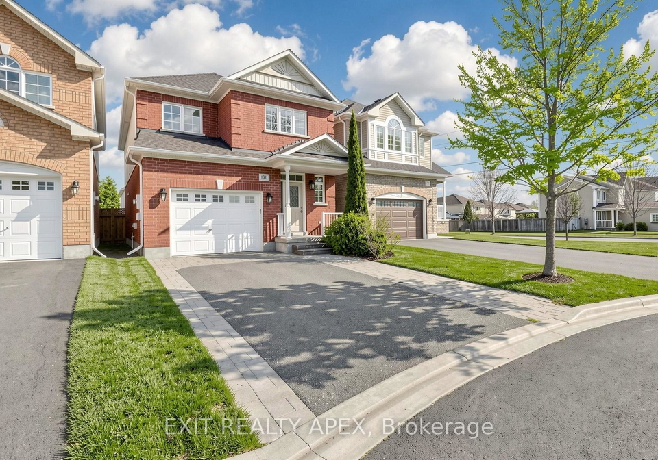 1311-macinally-court-oshawa-ontario-e13090160