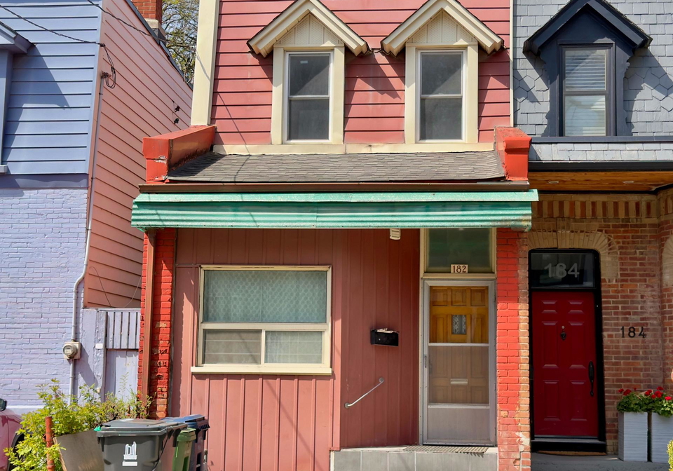 182-boulton-avenue-toronto-ontario-e13091692