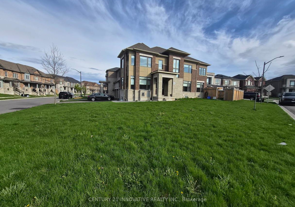 1-hahn-street-whitby-ontario-e13092298