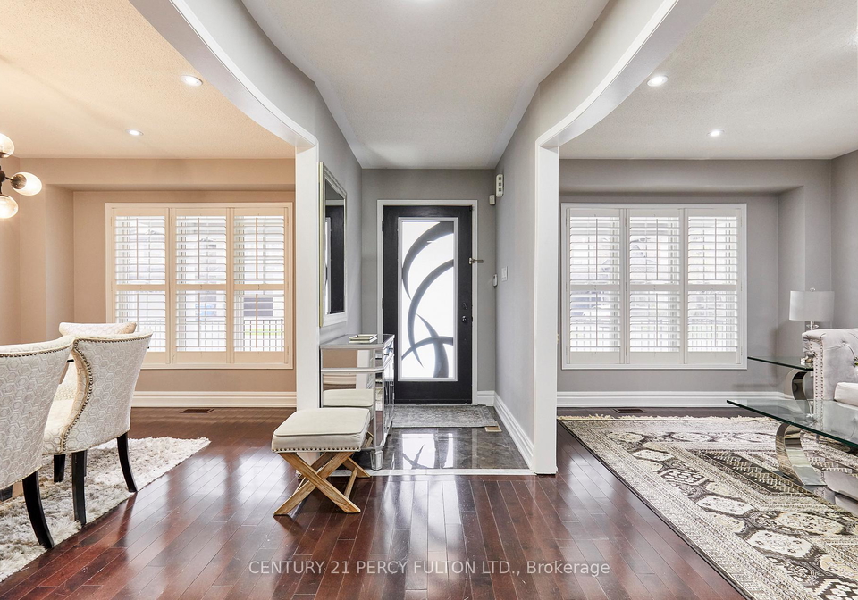 7-schoolbridge-street-ajax-ontario-e13092702