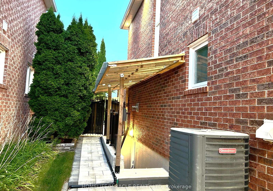 11-berkshire-court-whitby-ontario-e13092986