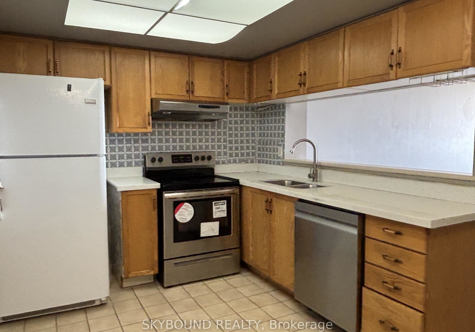 350-alton-towers-circle-scarborough-ontario-e13093136