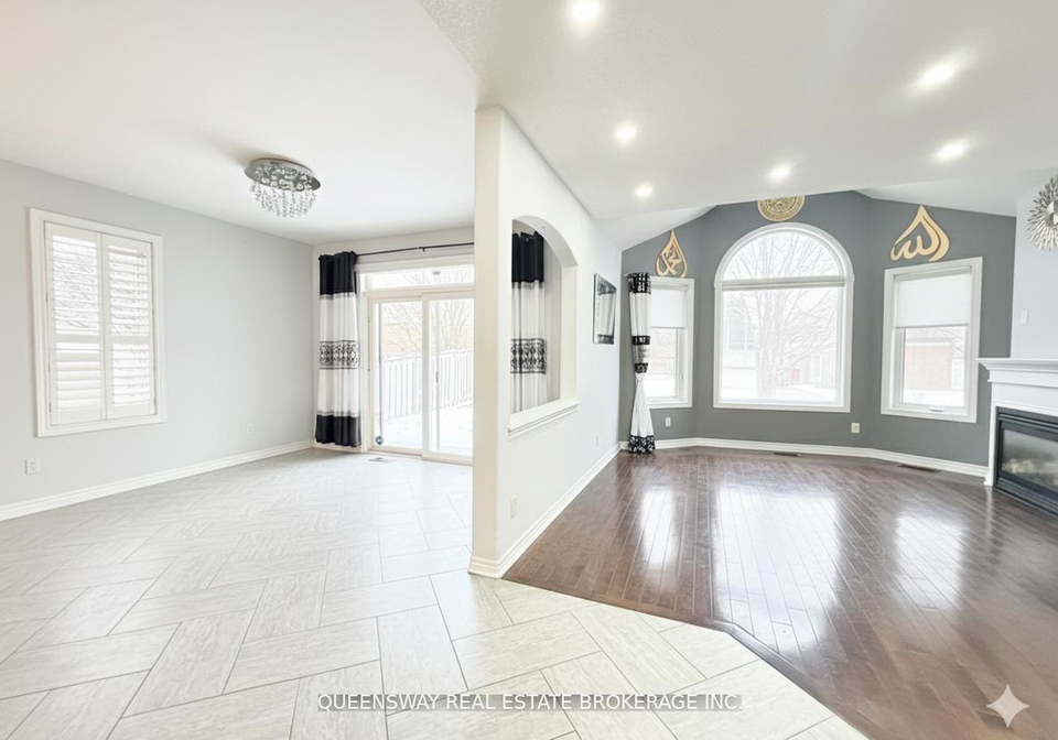 271-ryerson-crescent-oshawa-ontario-e13093298