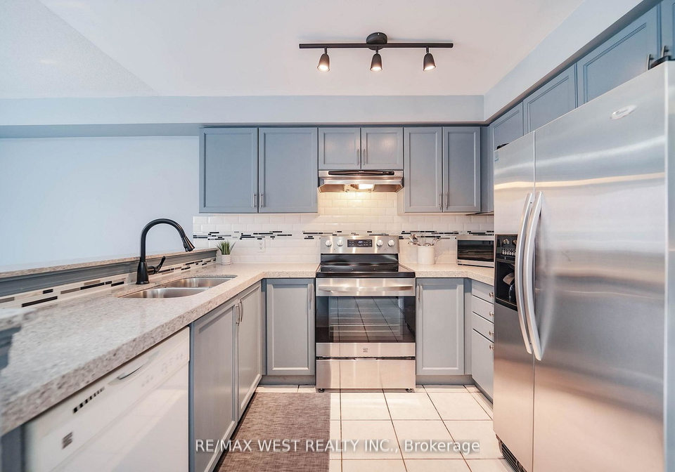 52-torr-lane-ajax-ontario-e13093488