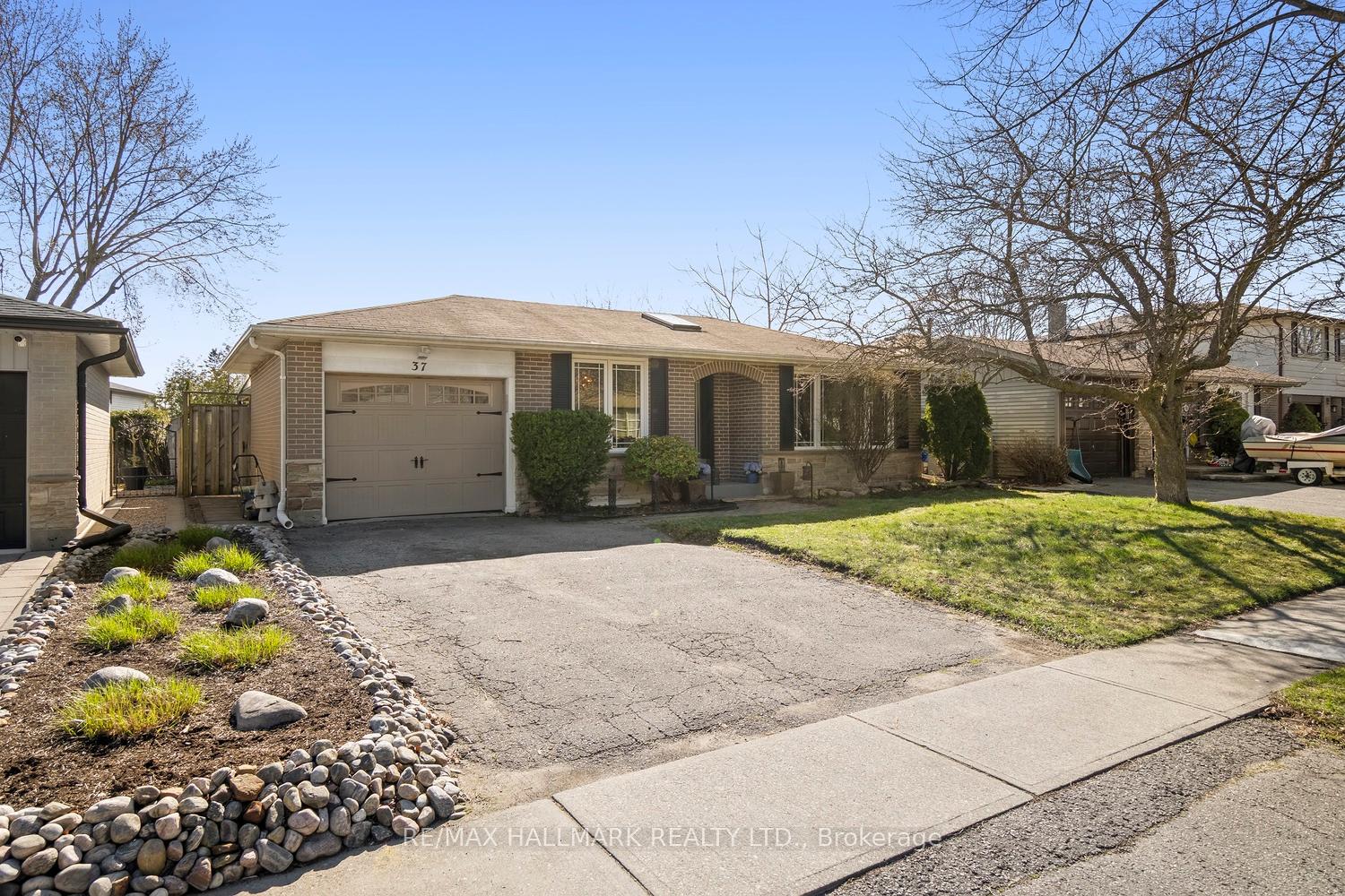 37-lewin-crescent-ajax-ontario-e13093834