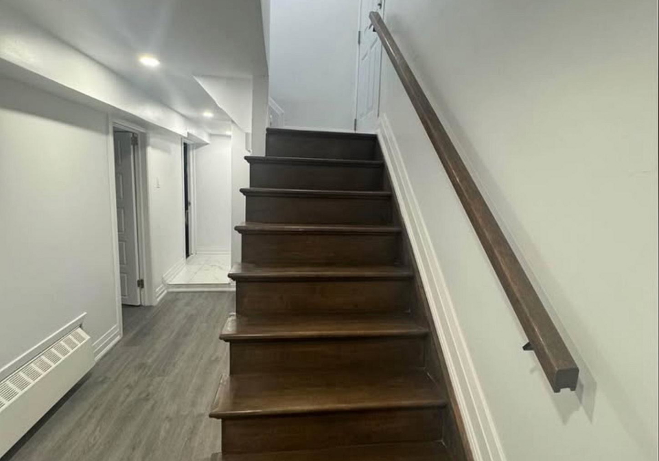 148-cosburn-avenue-s-east-york-ontario-e13094138