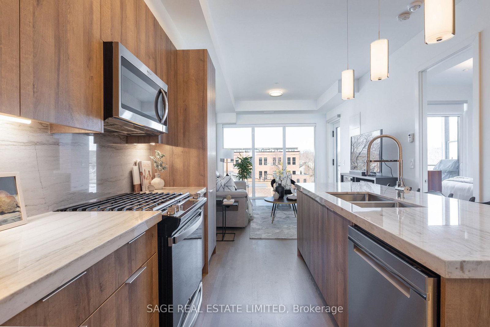 495-logan-avenue-toronto-ontario-e13095300